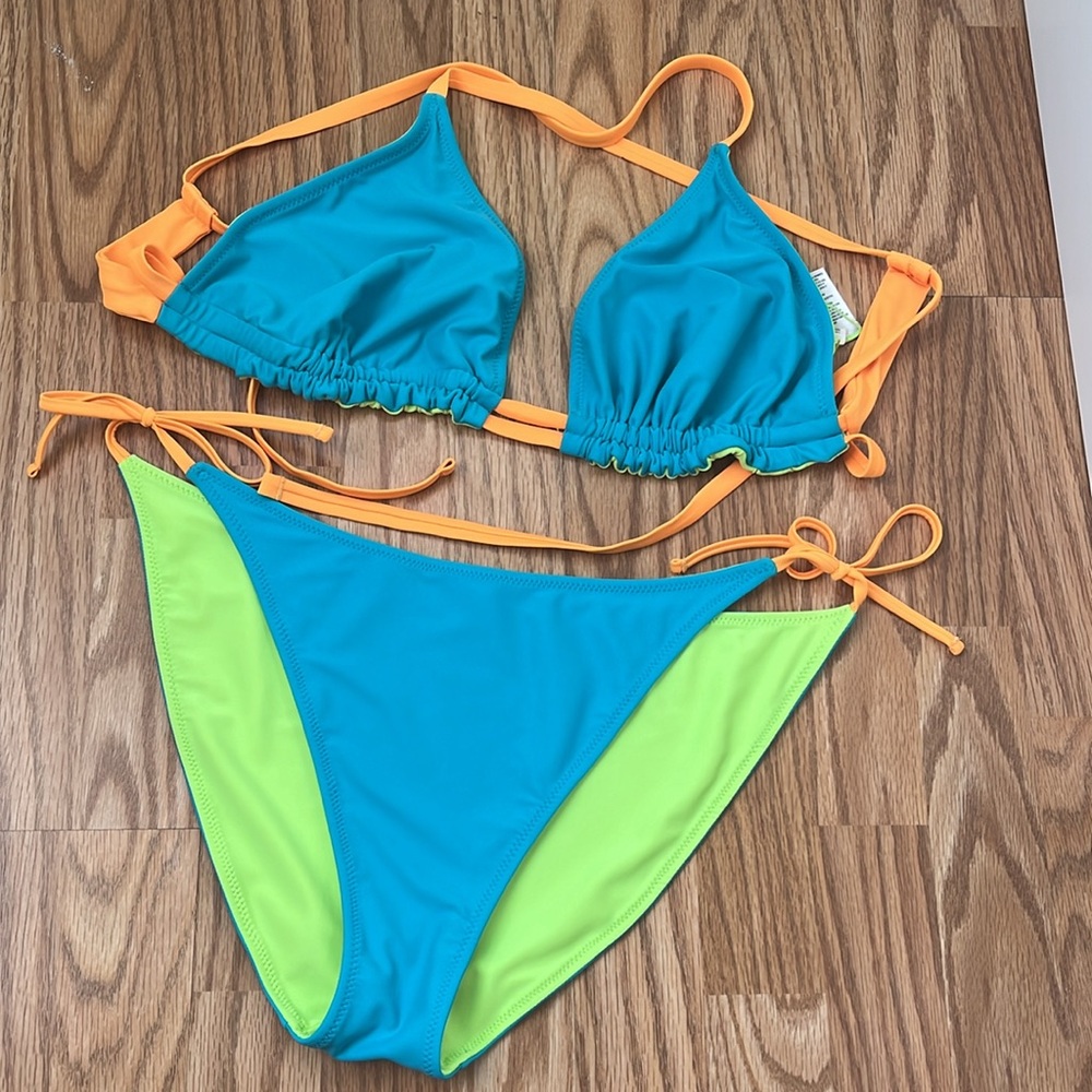 New Reversible Wild Fable Swimsuit Top Neon Green & Blue w/ Neon Orange Straps - Picture 5 of 9